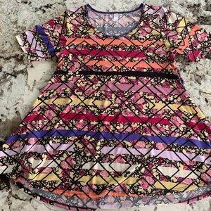 Lula Roe perfect tee